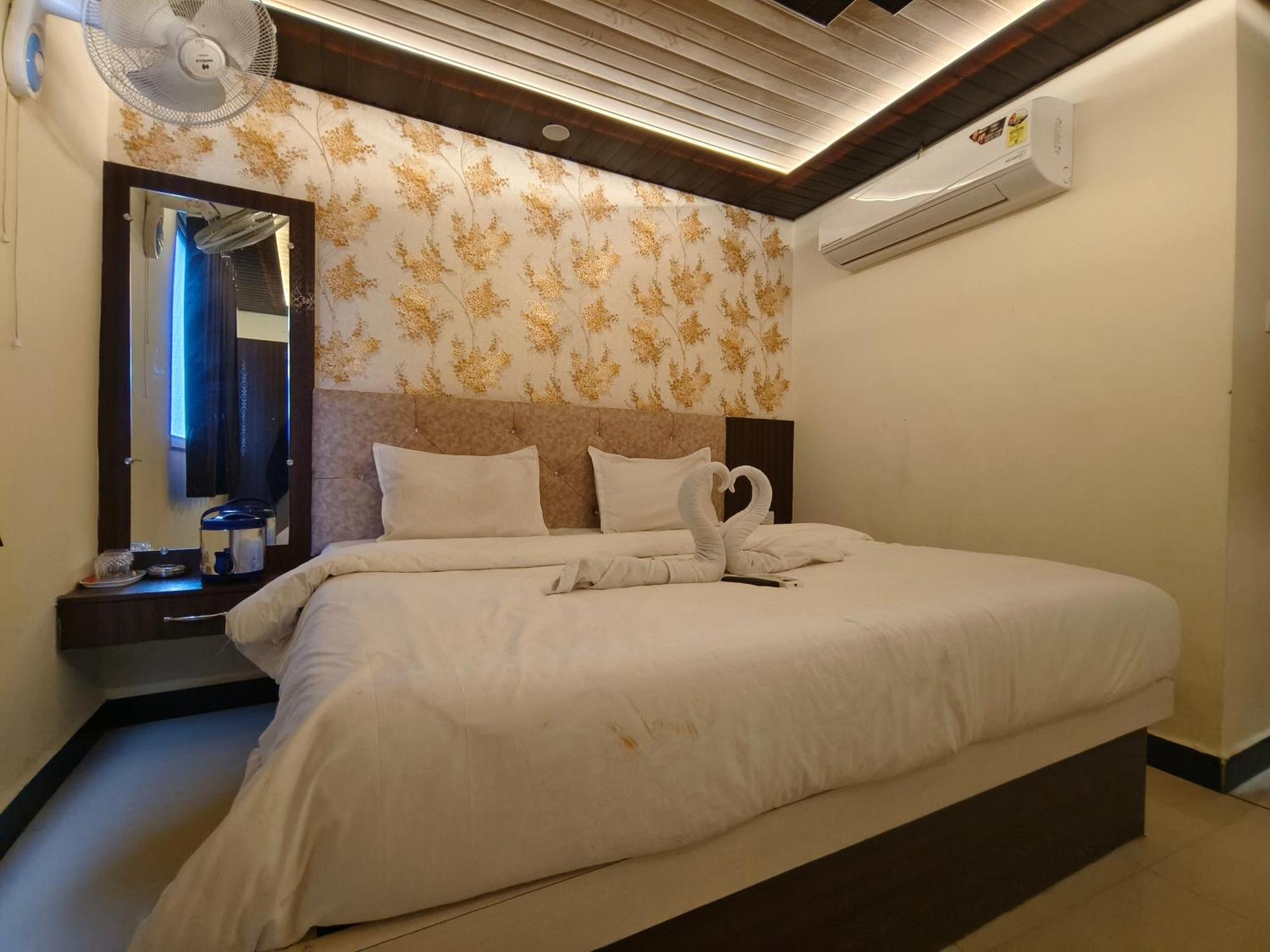 Hotel Jain Shree Уджайн Екстериор снимка