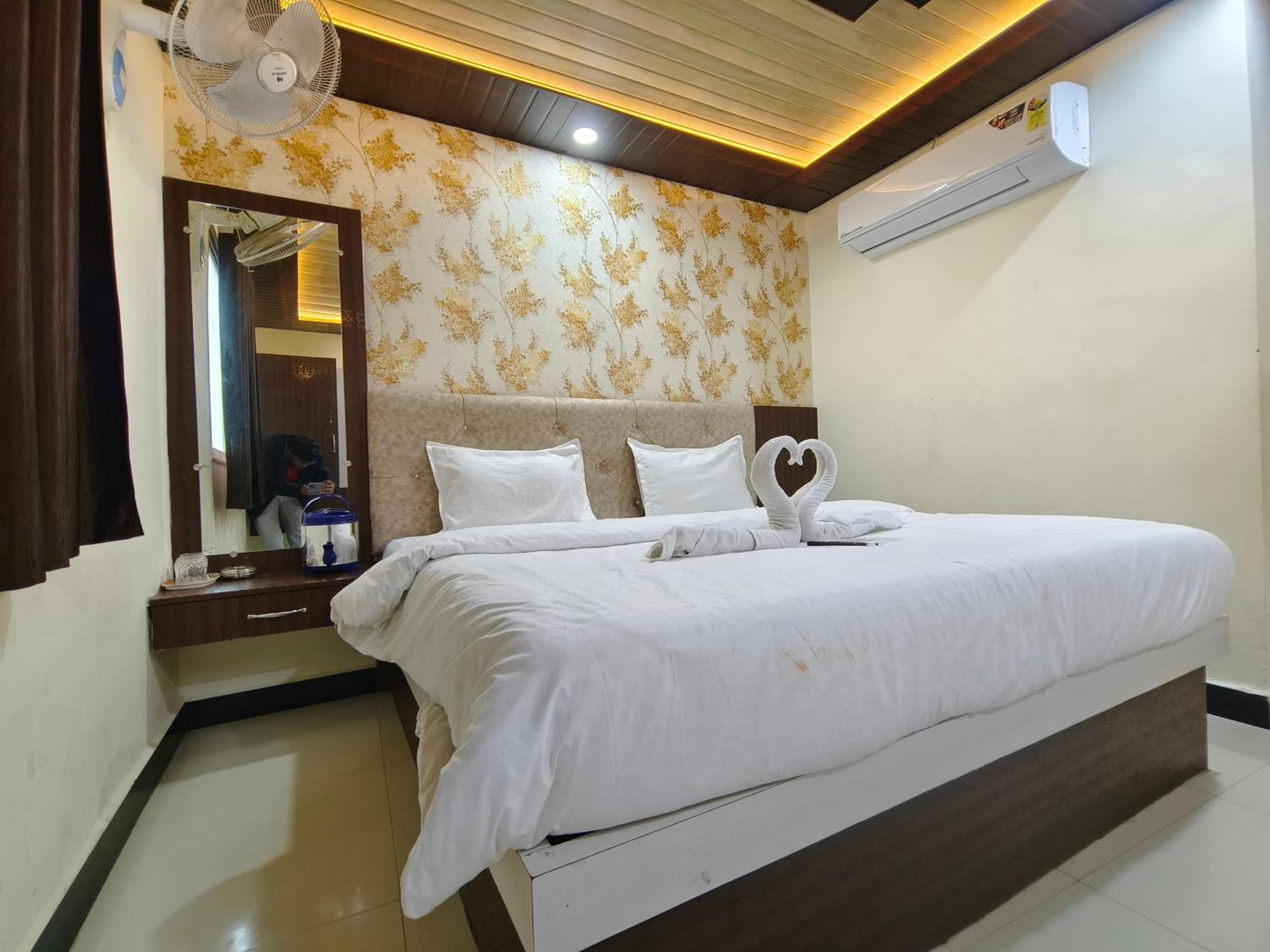 Hotel Jain Shree Уджайн Екстериор снимка
